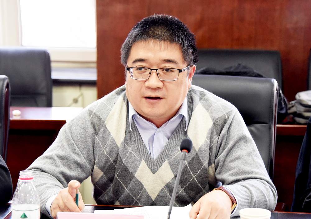 省中医药管理局科教处副处长曲峰发言